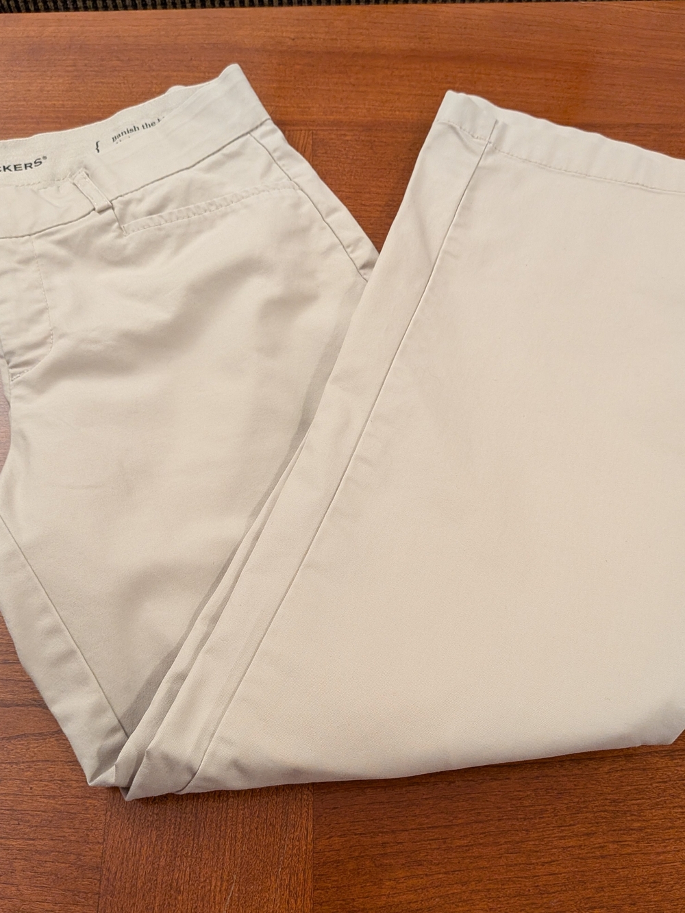 Dockers Women's Khaki Chino Pants in Light Tan Size 8 Petite